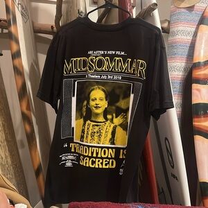 Midsommar Online Ceramics Tee L